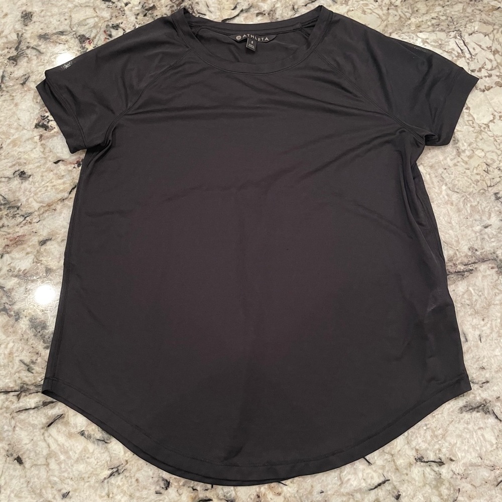 Athleta black tee. Women’s small.